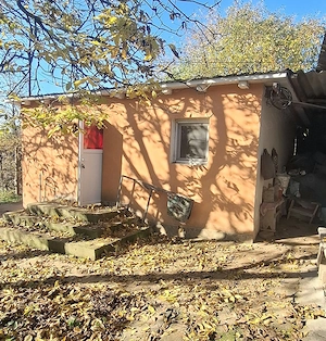 Vând casă bătrânească cu grădină și livadă, centru Lunca Pașcani - imagine 8