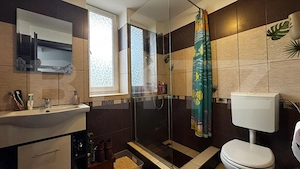Duplex spațios cu 5 camere, garaj pentru 2 mașini, zona Micești - imagine 2