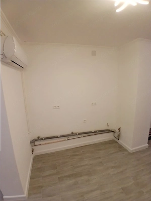 Decomandat cu 2 balcoane la etajul 3 in bloc anvelopat - imagine 15