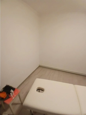 Decomandat cu 2 balcoane la etajul 3 in bloc anvelopat - imagine 4