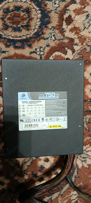 Sursa semi-modulara Corsair HX 750W defecta