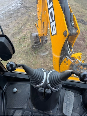 JCB 3CX An 2019 - EXCEPTIONAL - Primul proprietar in Romania. Importat personal din Austria de la Te - imagine 9