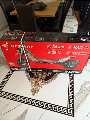 Trotineta electrica SEGWAY ZT3 Pro, 11 inch, negru