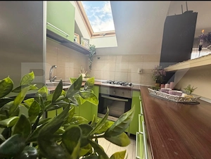 Apartament semidecomandat cu  2 camere, parcare inclusa, zona Terra - imagine 5
