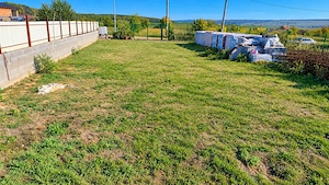 Vand loc de casa ,intravilan - imagine 3