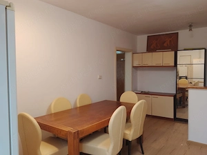 Apartament 3 camere, semidecomandat, renovat recent, mobilat, pentru inchiriat. - imagine 2
