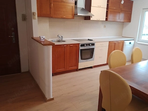 Apartament 3 camere, semidecomandat, renovat recent, mobilat, pentru inchiriat. - imagine 3