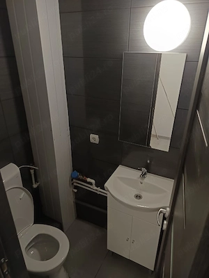 Apartament decomandat cu 3 camere de închiriat  - imagine 2