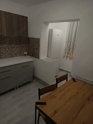 Apartament decomandat cu 3 camere de închiriat  - imagine 3
