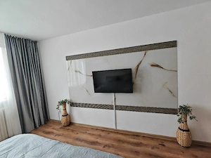 Cazare regim hotelier Calea Bucuresti la 5 minute de Targul de Craciun - imagine 9