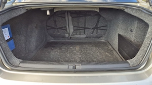 Volkswagen Jetta 2007 | 1.9 TDI | Climatronic | 2 seturi roți vară iarnă | Stare întreținută - imagine 5