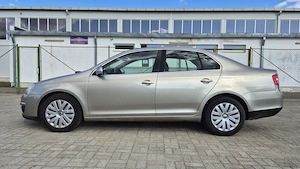 Volkswagen Jetta 2007 | 1.9 TDI | Climatronic | 2 seturi roți vară iarnă | Stare întreținută - imagine 2