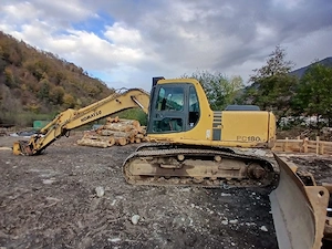 Vând Excavator pe Șenile Komatsu PC180LC-6K | An 1999  - imagine 2