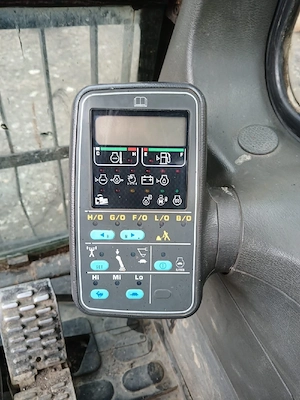 Vând Excavator pe Șenile Komatsu PC180LC-6K | An 1999  - imagine 6