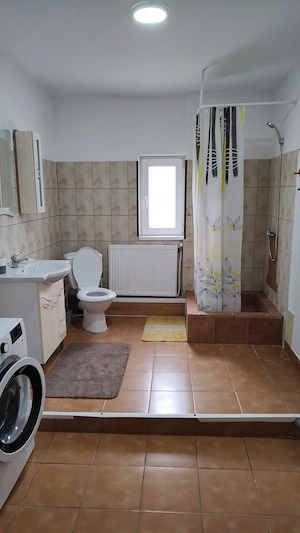Persoană fizică ofer spre închiriere apartament cu două camere - 335 euro  - imagine 5