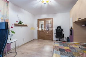 Casă cu 4 camere, anexă locuibilă și teren de 234 mp | Piața Sudului - imagine 4