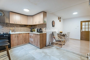 Casă cu 4 camere, anexă locuibilă și teren de 234 mp | Piața Sudului - imagine 13