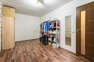 Casă cu 4 camere, anexă locuibilă și teren de 234 mp | Piața Sudului - imagine 16