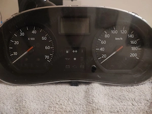 Ceasuri bord modificate Dacia Logan 1 MCV Sandero [2005-2012] 1.4,1.6Mpi benzina(2005-2012) 191739km - imagine 3