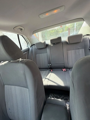 Vând Volkswagen Jetta 2007 2300 euro  - imagine 9