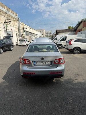 Vând Volkswagen Jetta 2007 2300 euro  - imagine 5