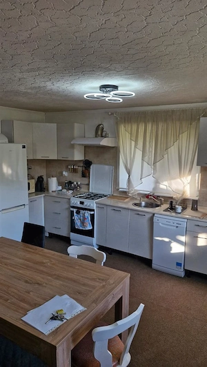 Casă modernă 3 camere , curte generoasă   Zonă liniștită în Moristi - imagine 4