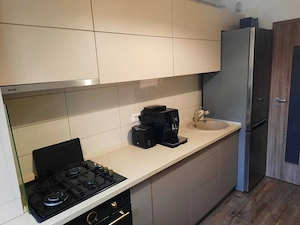 Apartament elegant cu 2 camere în Urban Pentha Brașov | boxă și loc de parcare incluse in pret | La  - imagine 5