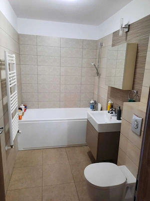 Apartament elegant cu 2 camere în Urban Pentha Brașov | boxă și loc de parcare incluse in pret | La  - imagine 8