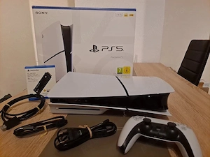 Consolă Sony Playstation 5 slim cu CD player și 2 jocuri 