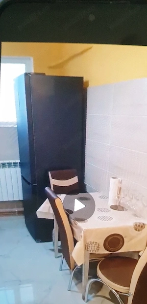 Închiriez 