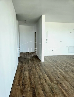 Apartament 3 camere Zona Mamaia Nord- la 200 m de plaja - imagine 4
