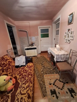 Casă renovată cu 4 camere și teren de 2.000 mp, terasă și bucătărie de vară  - imagine 11