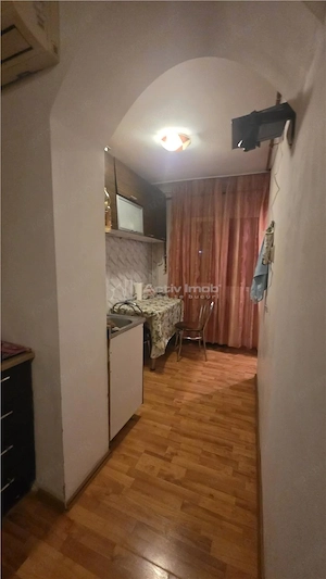 Apartament 2 camere, decomandat, etaj 4 - Rovine - Posta - imagine 2