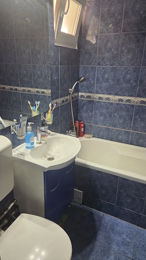 Vand Apartament două camere confort unu - imagine 7