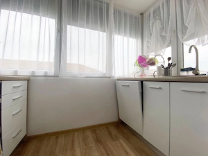 Apartament cu 3 camere de vânzare   Oradea, Cartier Rogerius, Str. Theodor Speranția - imagine 2