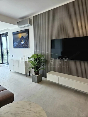 Apartament premium de inchiriat, la cativa pasi de plaja - imagine 3
