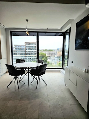 Apartament premium de inchiriat, la cativa pasi de plaja - imagine 8