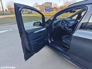 BMW Seria 2 218d Aut. M Sport   An 2016  - imagine 8