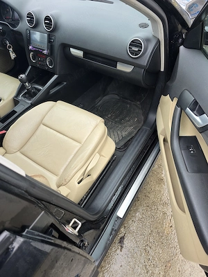 Audi A3 8P 1.9 TDI 105 CP   Interior piele bej   Consum redus - imagine 5