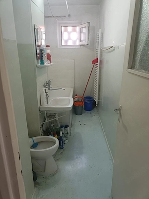 Sagului-Profi,Cu Centrala Proprie,40 mp,Cu Balcon , Bucătărie Separata,Hol Lung,Liber,200 E - imagine 6