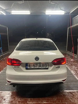 Wolkswagen Jetta - imagine 2