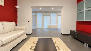Apartament 2 camere, 70 mp, zona Lipovei - imagine 2