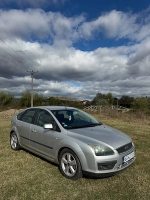 Ford Focus 1.6 16V 116cp - imagine 3