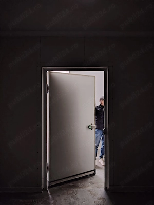 Inchiriez spatii de depozitare si o camera de refrigerare - imagine 5