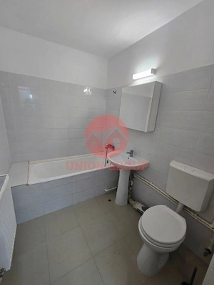 Apartament Spatios De Vanzare In Tomis 3 – 68 mp, Centrala Proprie Si Potential Pentru Un Nou Incepu - imagine 8