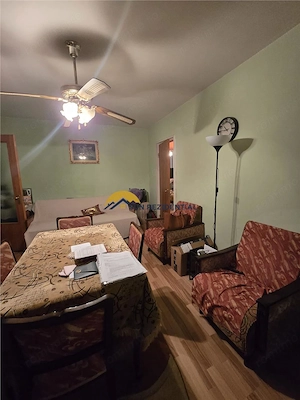 Bracoveanu-Zona Izvoare,apartament 3 camere, boxa - imagine 3