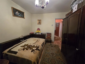 Bracoveanu-Zona Izvoare,apartament 3 camere, boxa - imagine 4