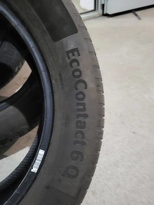 Vând cauciucuri Continental  vară 215/60/R18