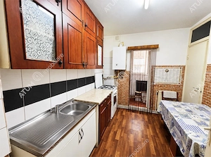Apartament cu 2 camere decomandate si pivnita zona Semaforului - imagine 5