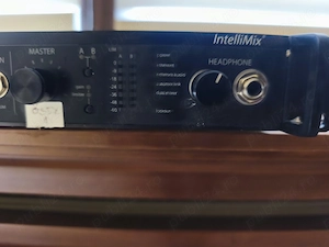 Mixer automat digital Shure SCM820 IntelliMix (8 canale DSP)